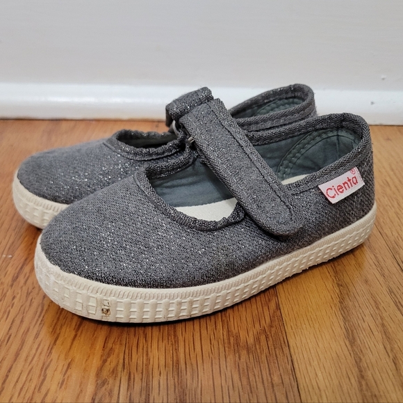 Cienta Toddler Little Girls Sparkly Grey Mary Jane Style Shoes Size 23 (6.5) - Picture 1 of 9